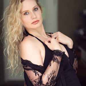 Meet your Posher, Renee